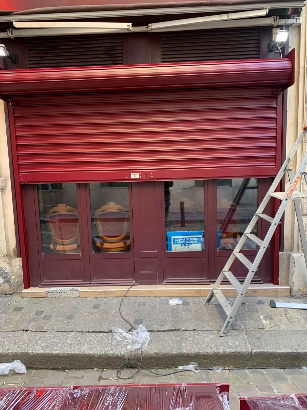 Volet roulant électrique intégré avec télécommande et motorisation silencieuse